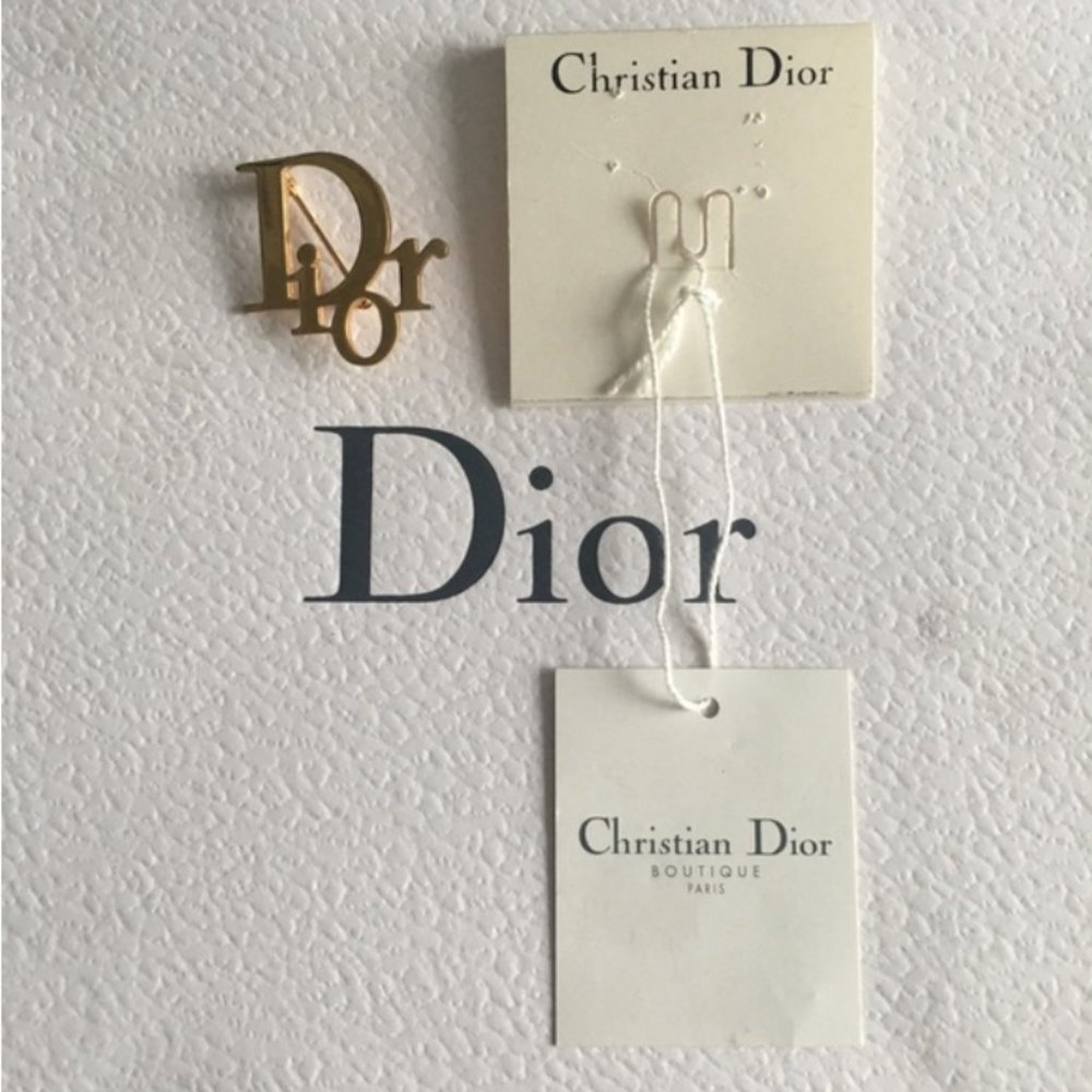 ‼️‼️SOLD ‼️Authentic Christian Dior Vintage Brooch